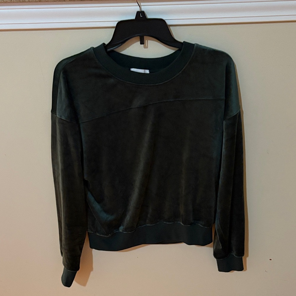 EVEREVE Dark Green Velvet Women's Top